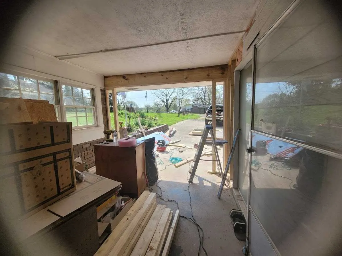 Air movers and dehumidifier for Drying & Dehumidification in Medway